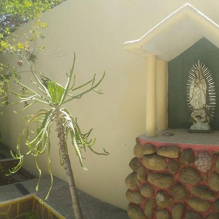 Room In Guest Room - Padrinos Hostal La Paz Full House Bagian luar foto